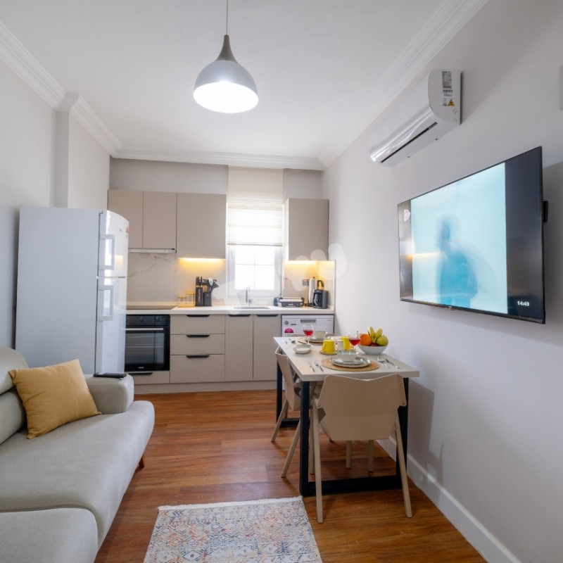 Tuyu Apart Sarı Suit