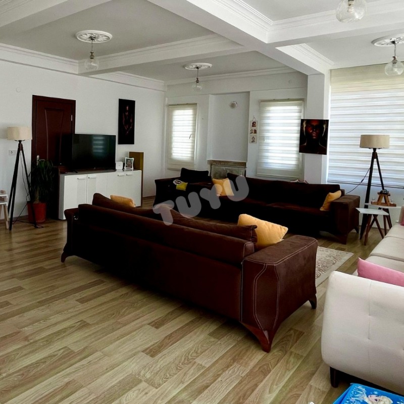 Villa Tuyu 1-35 / Duru DUO