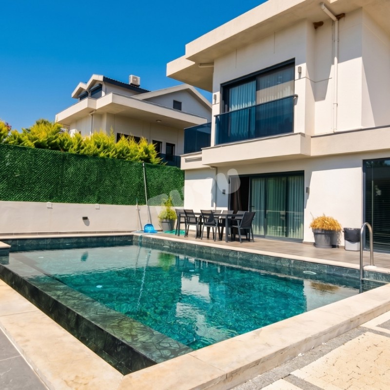 Villa Tuyu 10-80 / Dakumi