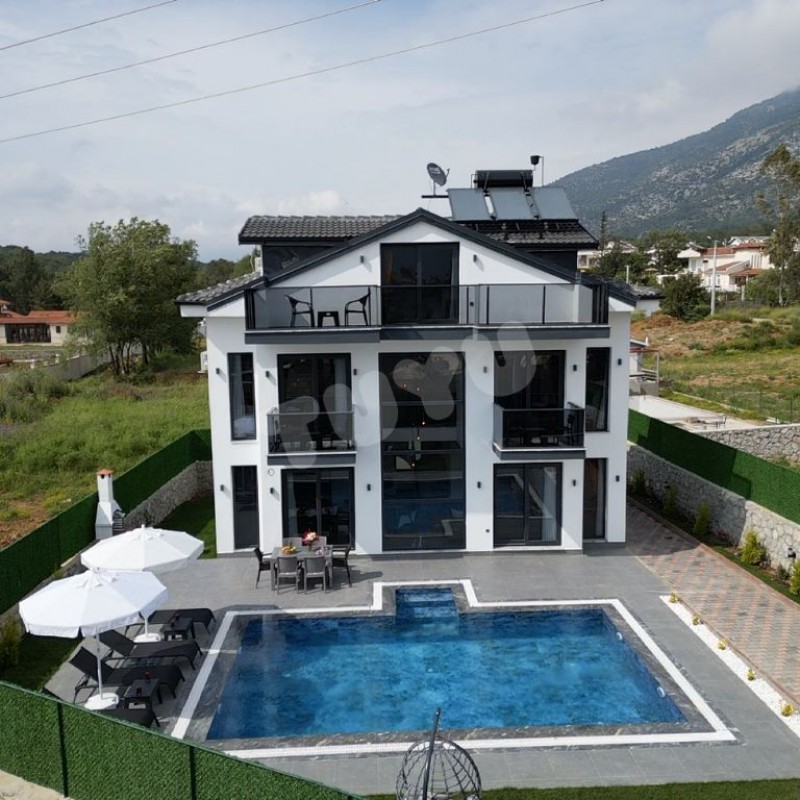 Villa Tuyu 10-25
