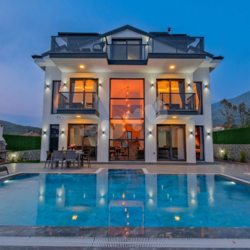 Villa Tuyu 10-25
