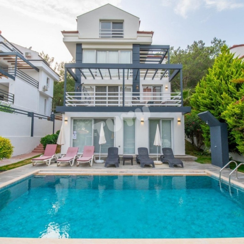 Villa Tuyu 10-26