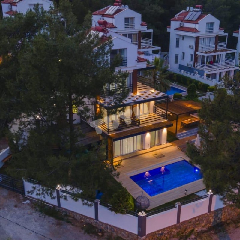 Villa Tuyu 10-27