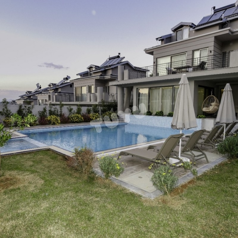 Villa Tuyu 10-62 / Oscar