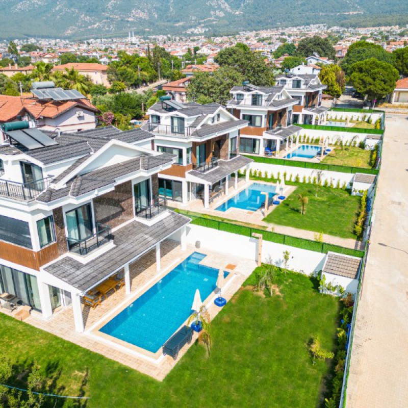 Villa Tuyu 10-31 / Şira