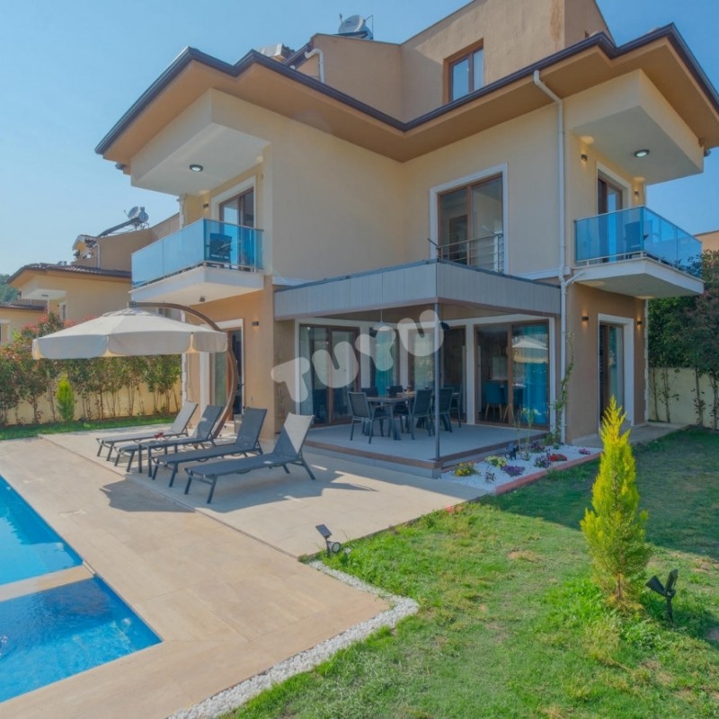 Villa Tuyu 10-37