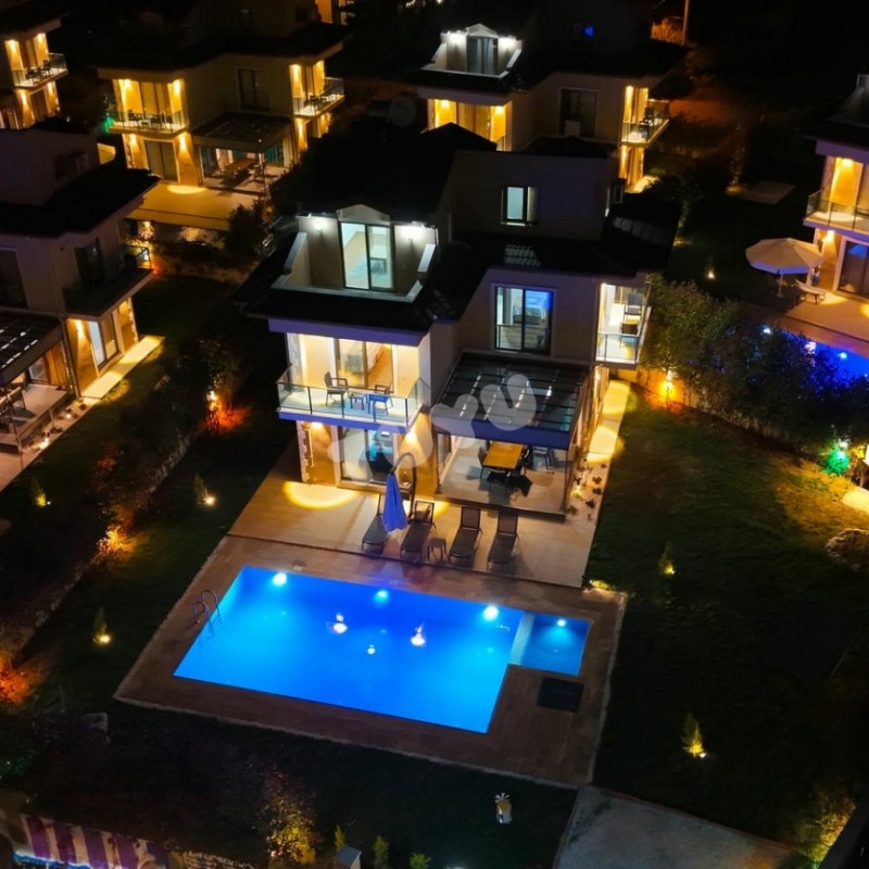 Villa Tuyu 10-37