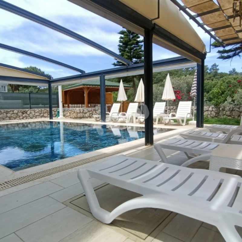 Villa Tuyu 10-48 \ Arda