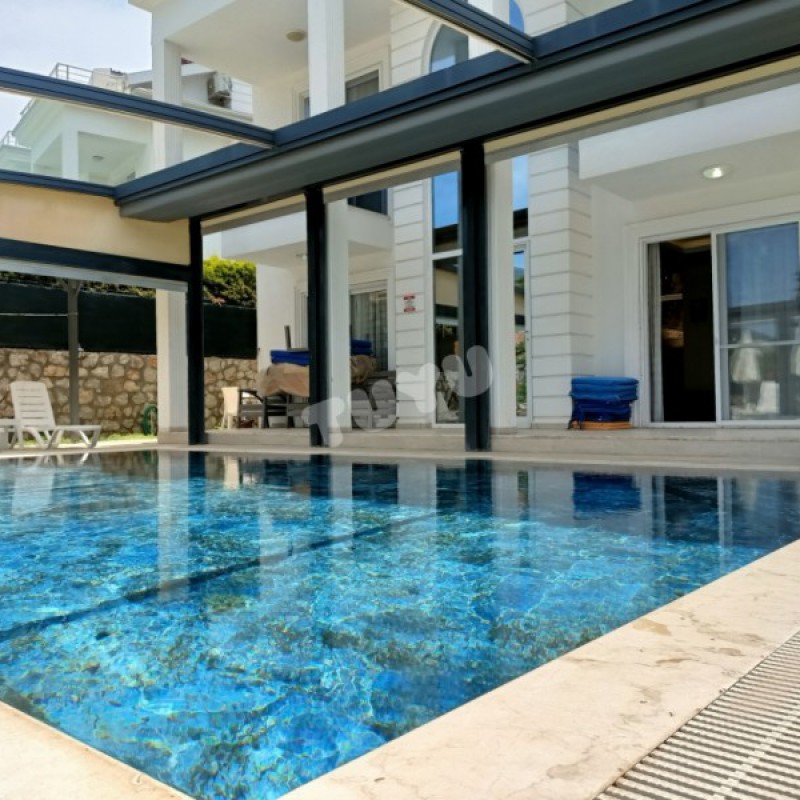 Villa Tuyu 10-48 \ Arda