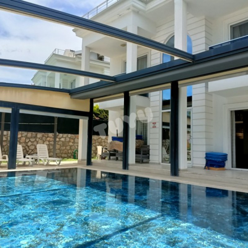 Villa Tuyu 10-48 \ Arda