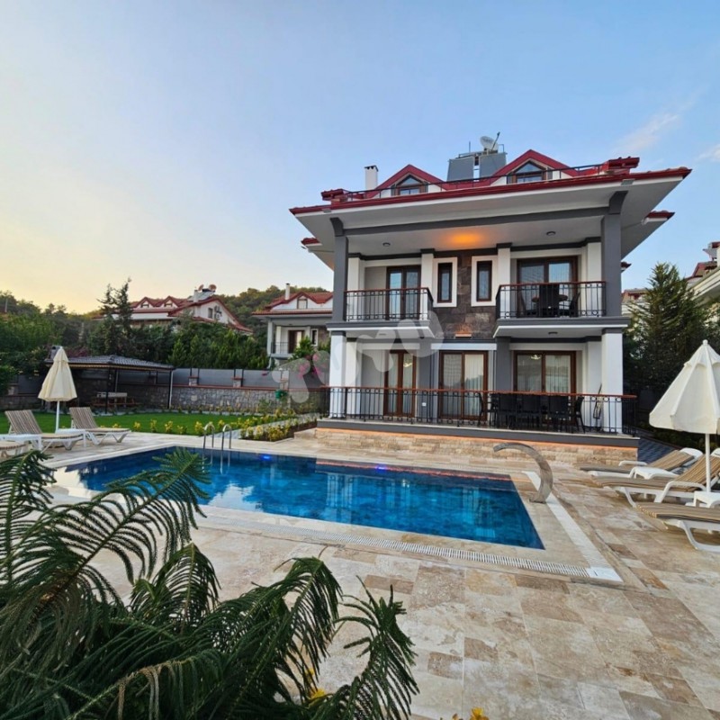 Villa tuyu 10-55 / Amour