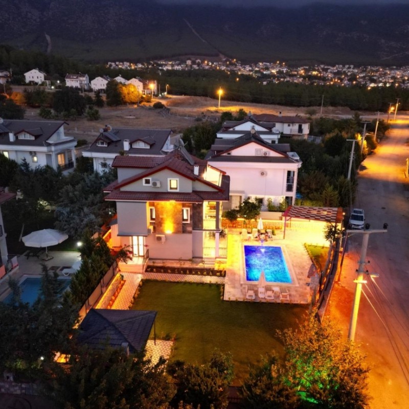 Villa tuyu 10-55 / Amour