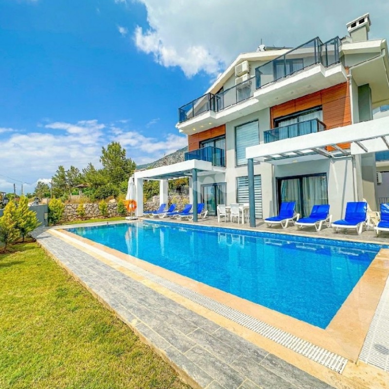 Villa Tuyu 10-59 / Lazuli