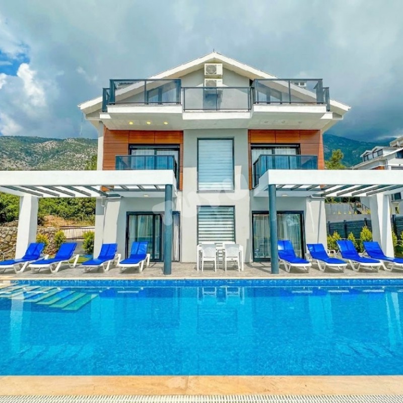 Villa Tuyu 10-59 / Lazuli
