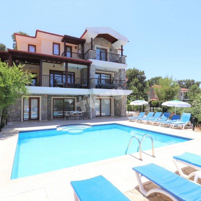 Villa Tuyu 10-79 / Araxa 7