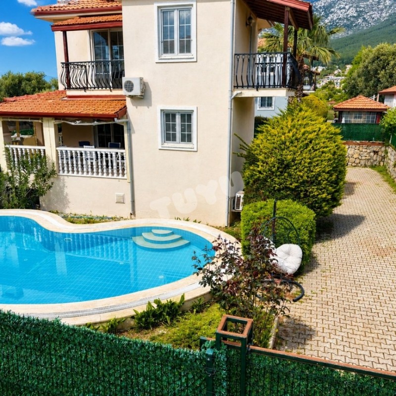 Villa Tuyu 10-61 / Eskiağaç