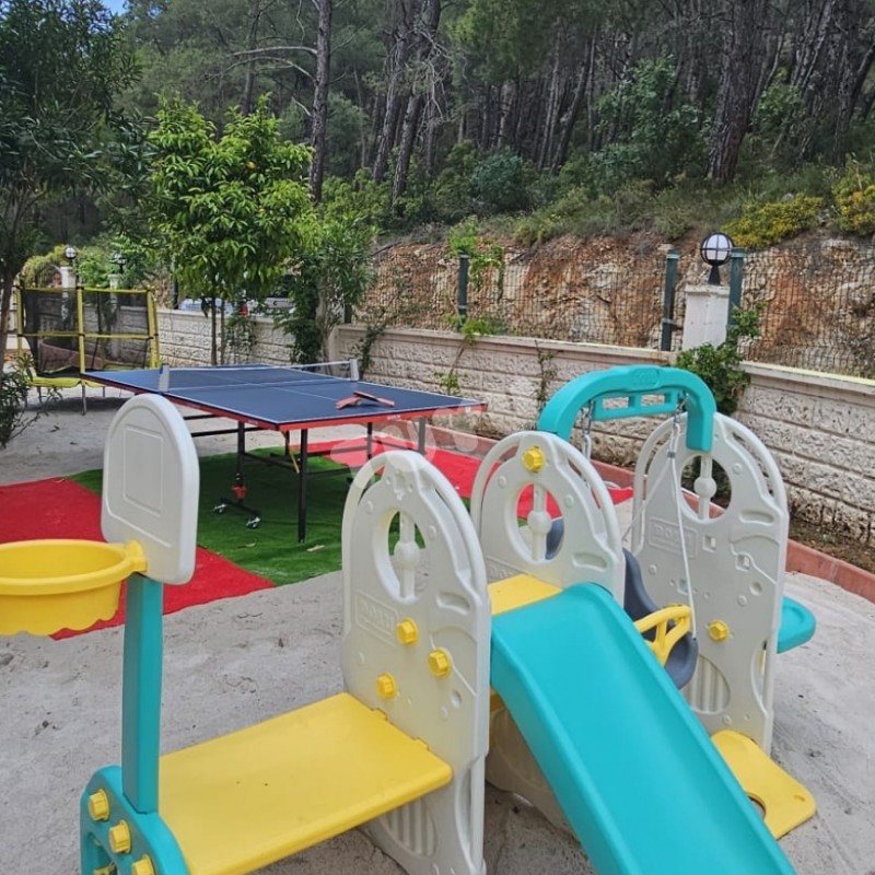 Villa Tuyu  10-64 / Pine