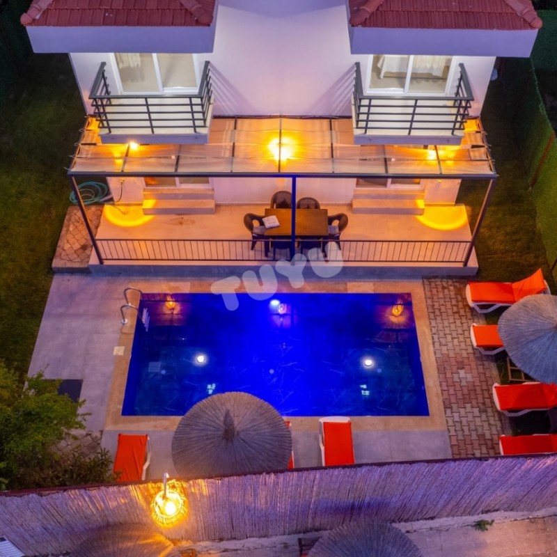 Villa Tuyu 10-72 / Kalipso 2