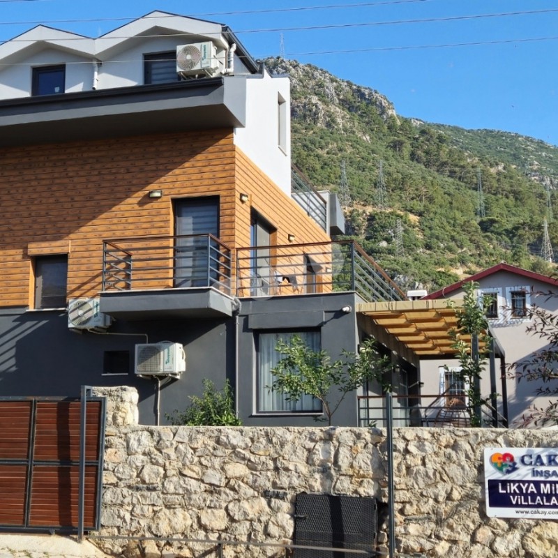 Villa Tuyu 10-73 / Likya Milay