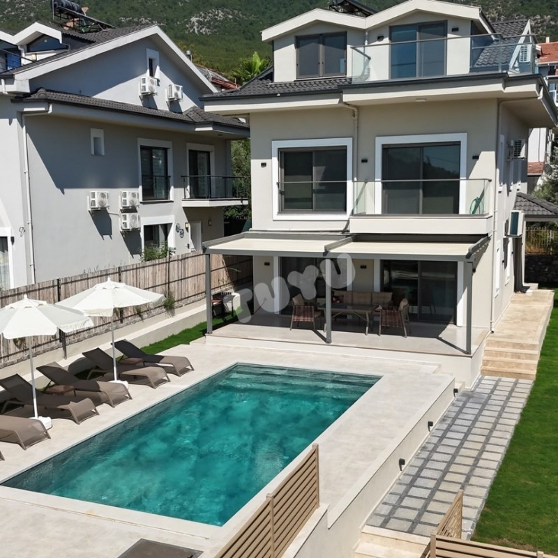 Villa Tuyu 10-75 / Berke Luxury