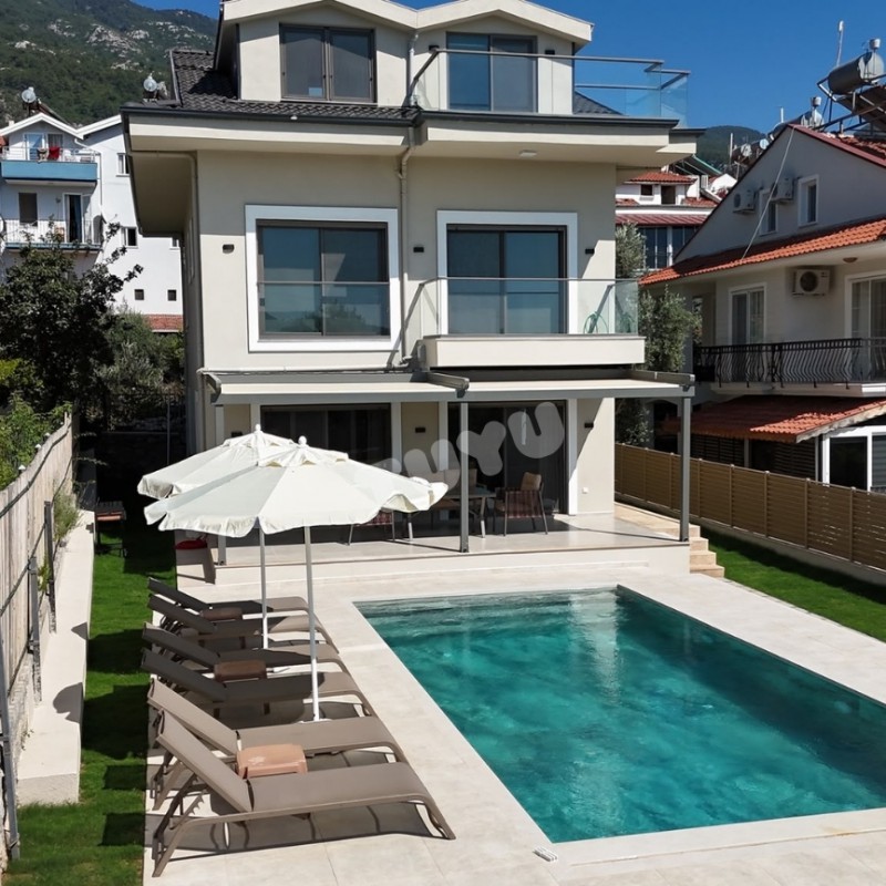 Villa Tuyu 10-75 / Berke Luxury