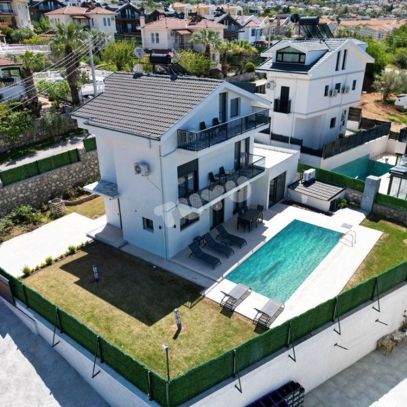 Villa Tuyu 10-77 / Romeo