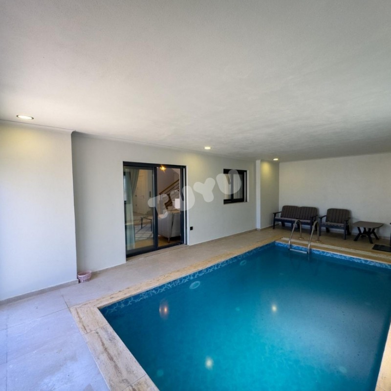 Villa Tuyu 10-77 / Romeo