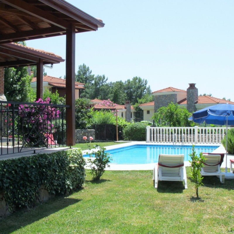 Villa Tuyu 10-90 / Araxa 20
