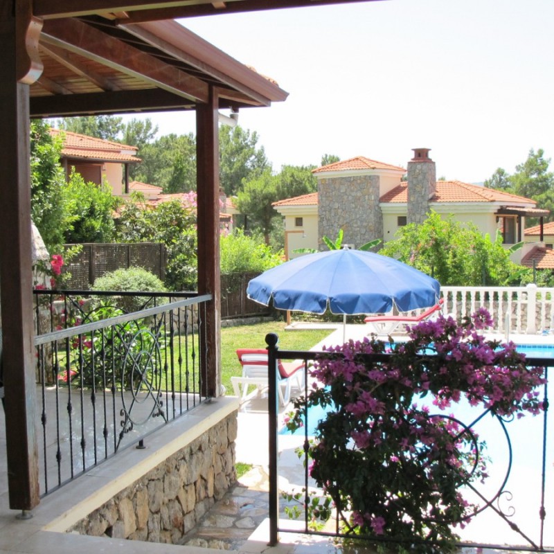 Villa Tuyu 10-90 / Araxa 20