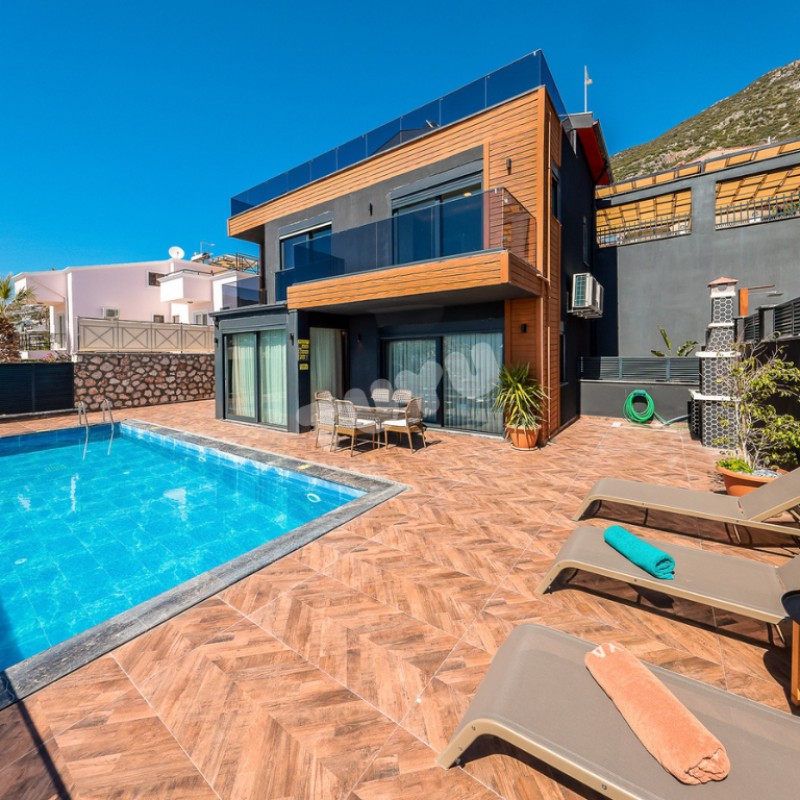 Villa Tuyu 16-24