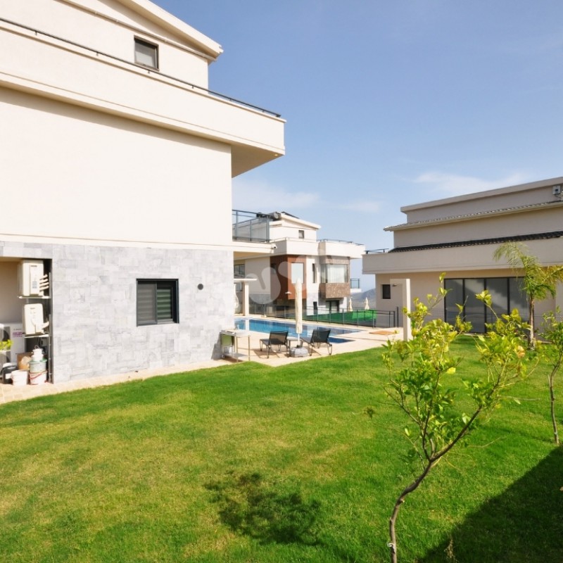 Villa Tuyu 16-33