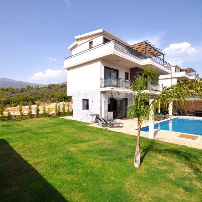 Villa Tuyu 16-33