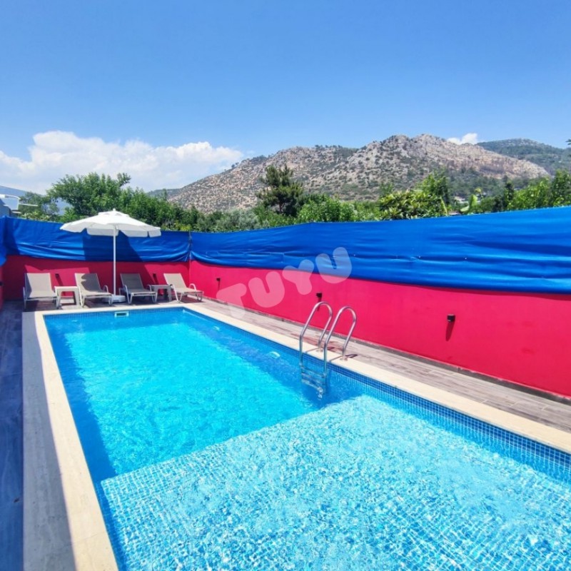 Villa Tuyu 16-41 / Meyra