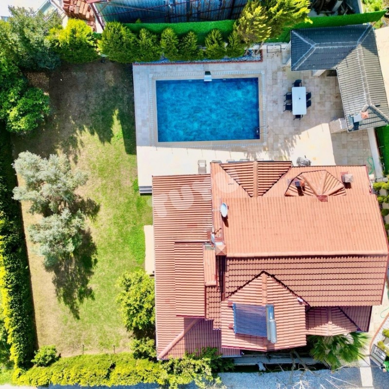 Villa Tuyu 5-6 / Amour