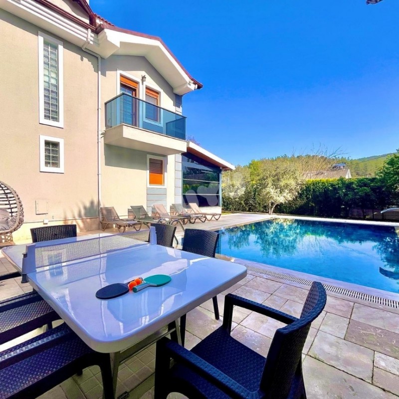 Villa Tuyu 5-6 / Amour