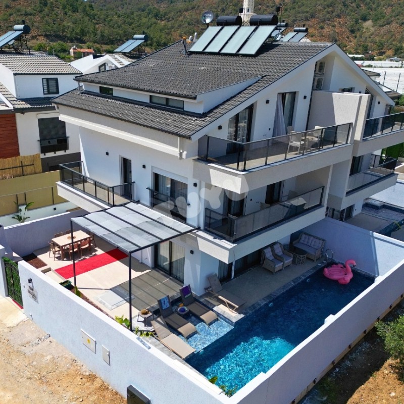 Villa Tuyu 6-13 / Karakaya