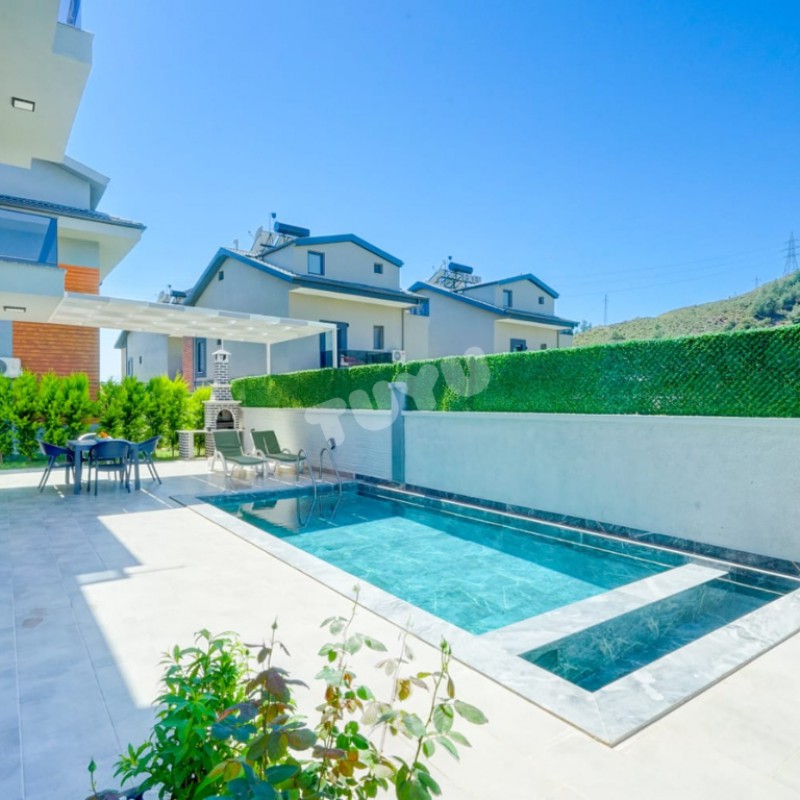 Villa Tuyu 6-4