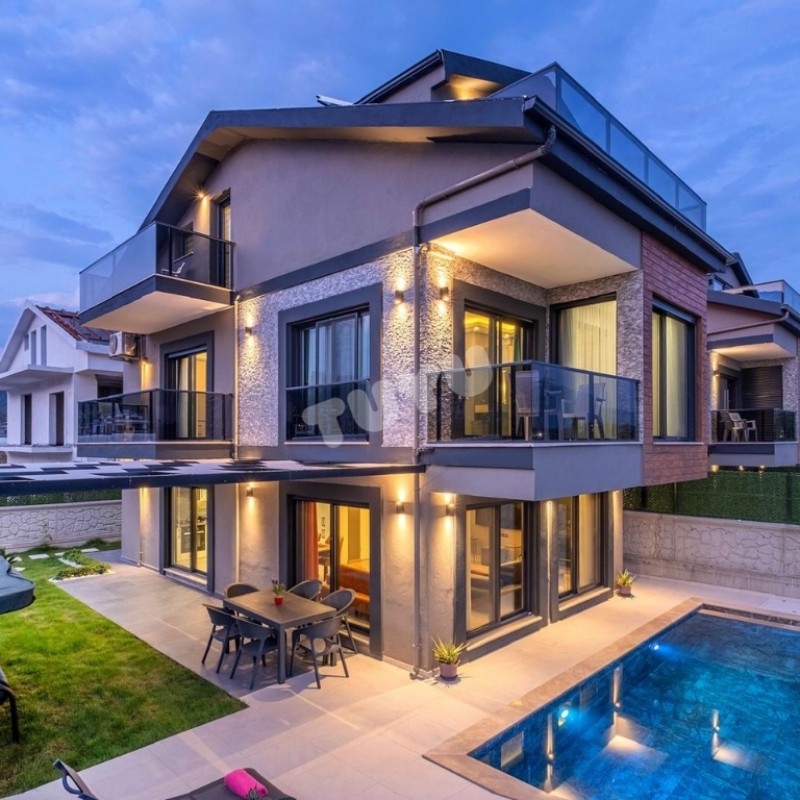 Villa Tuyu 6-7 / Gökçen’s Trio