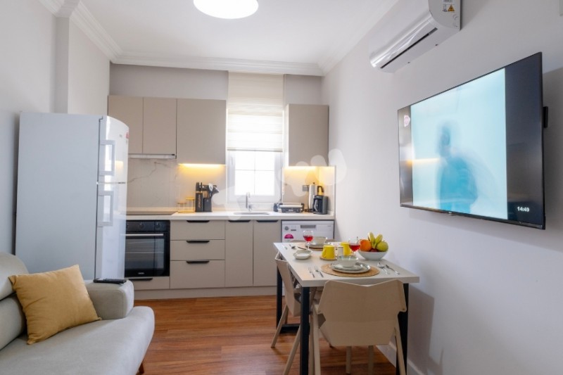 Tuyu Apart Sarı Suit