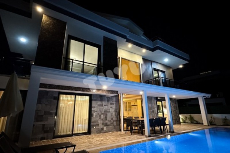 Villa Tuyu 1-21 / Venüs 4