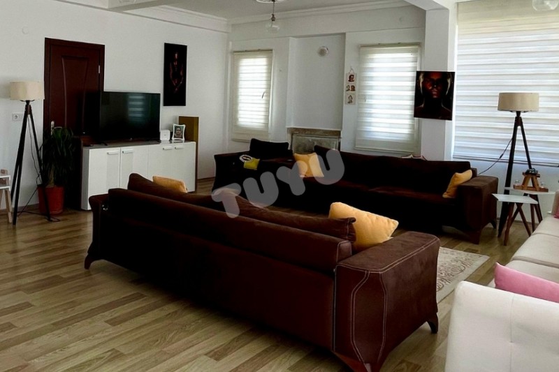 Villa Tuyu 1-35 / Duru DUO