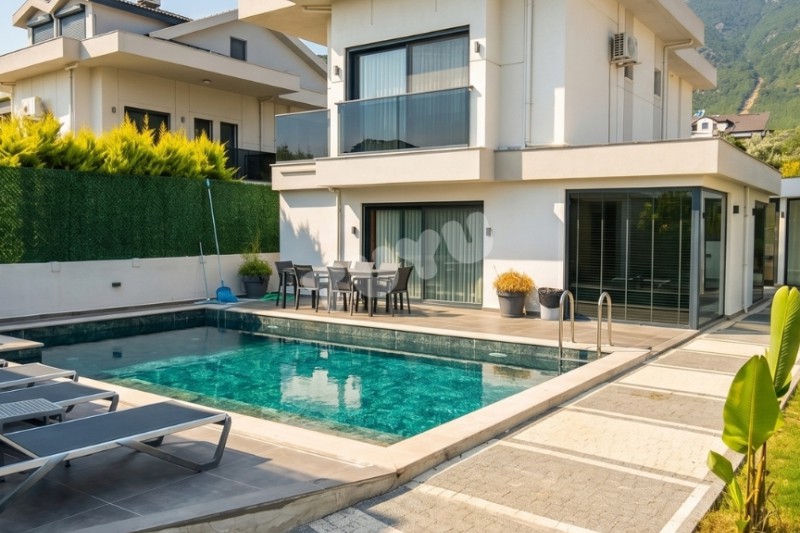 Villa Tuyu 10-80 / Dakumi
