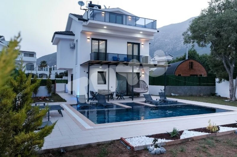 Villa Tuyu 10-23