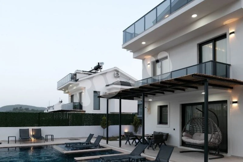 Villa Tuyu 10-23