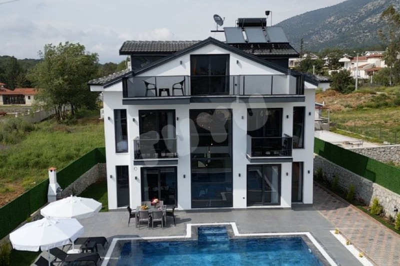 Villa Tuyu 10-25