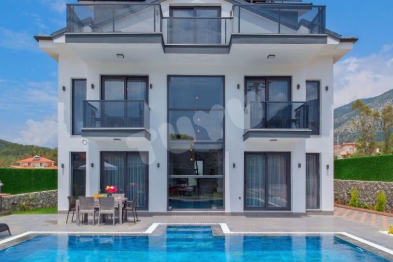 Villa Tuyu 10-25