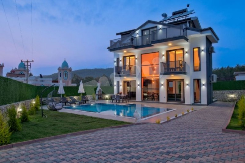 Villa Tuyu 10-25