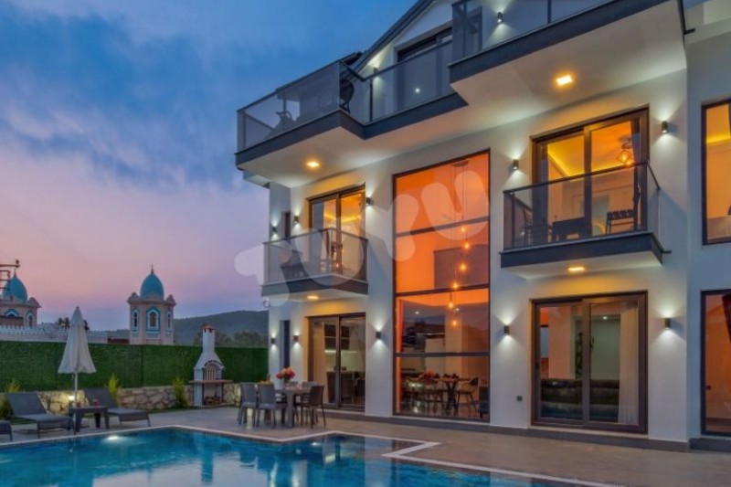 Villa Tuyu 10-25