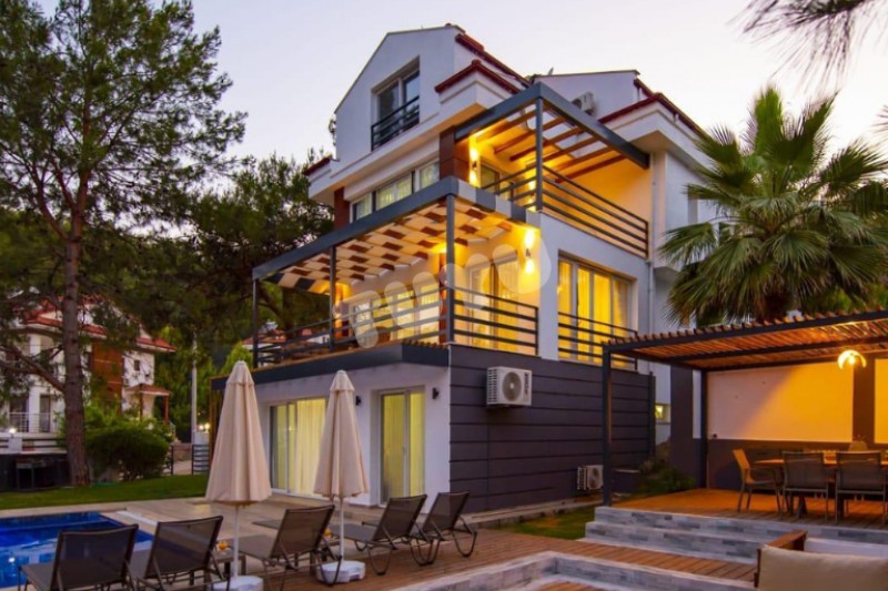 Villa Tuyu 10-27