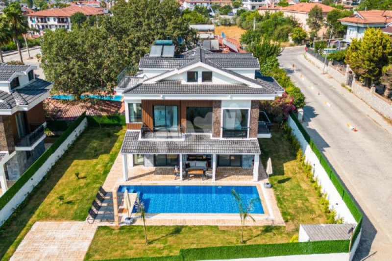 Villa Tuyu 10-31 / Şira